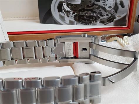 omega speedmaster micro adjustment clasp|Speedmaster bracelet clasp swap.